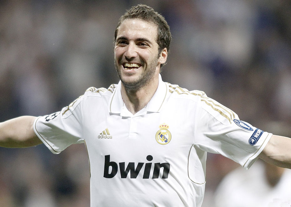 图为伊瓜因首开纪录.