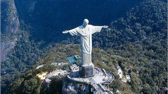 巴西基督像 城市角落的仰望