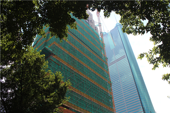 金利华商业广场紧挨地王大厦