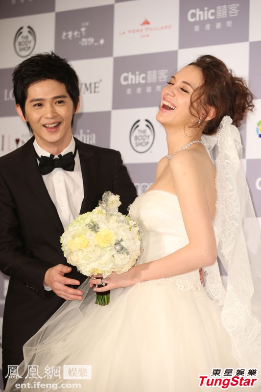 纪佳松张榕容补办婚礼王心凌潘玮柏道贺高清大图