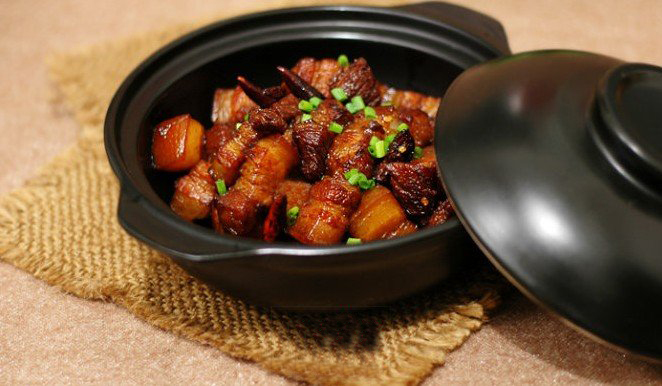 合肥百岁老太爱做菜红烧肉香动四邻