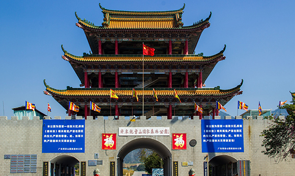 观音山一步一景,佛光岭,飞云岭,观音岭,耀佛岭,仙宫岭等山岭形成观音