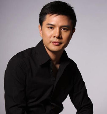 赵普回归央视称亲自撰写晚间新闻评论