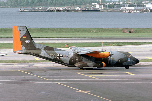 德国空军的c-160运输机(资料图)