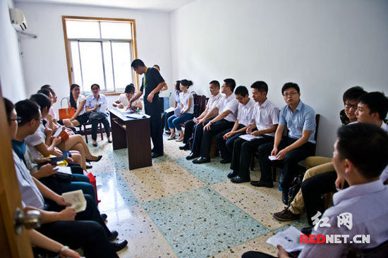 2013年湖南省公务员考试《行测》真题(含答案解析)