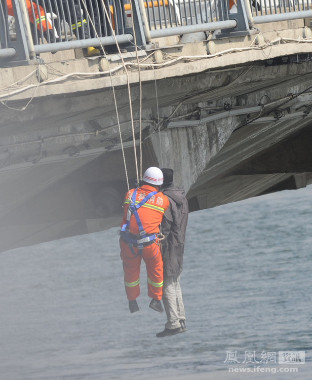 吉林男子大桥上吊自杀 当场身亡