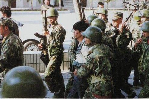 20世纪90年代中国公安战警:处决罪犯