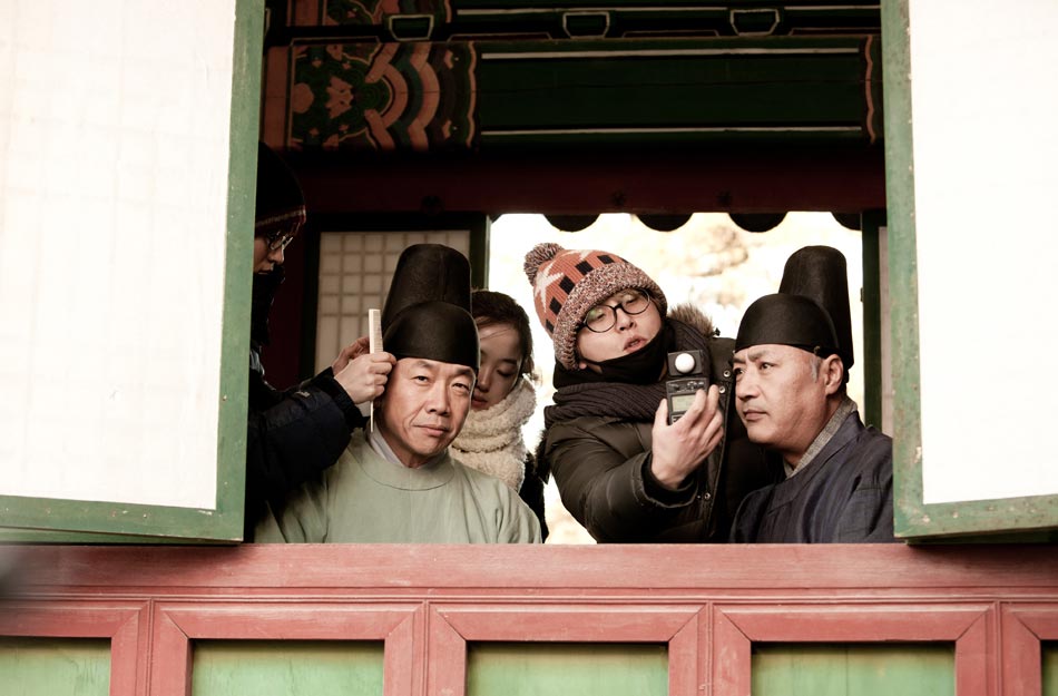 韩片《后宫》公开演员剧组照 戏里戏外展示不同魅力[高清大图]