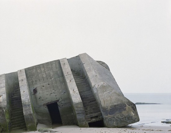 英摄影师拍二战遗留防御工事照片