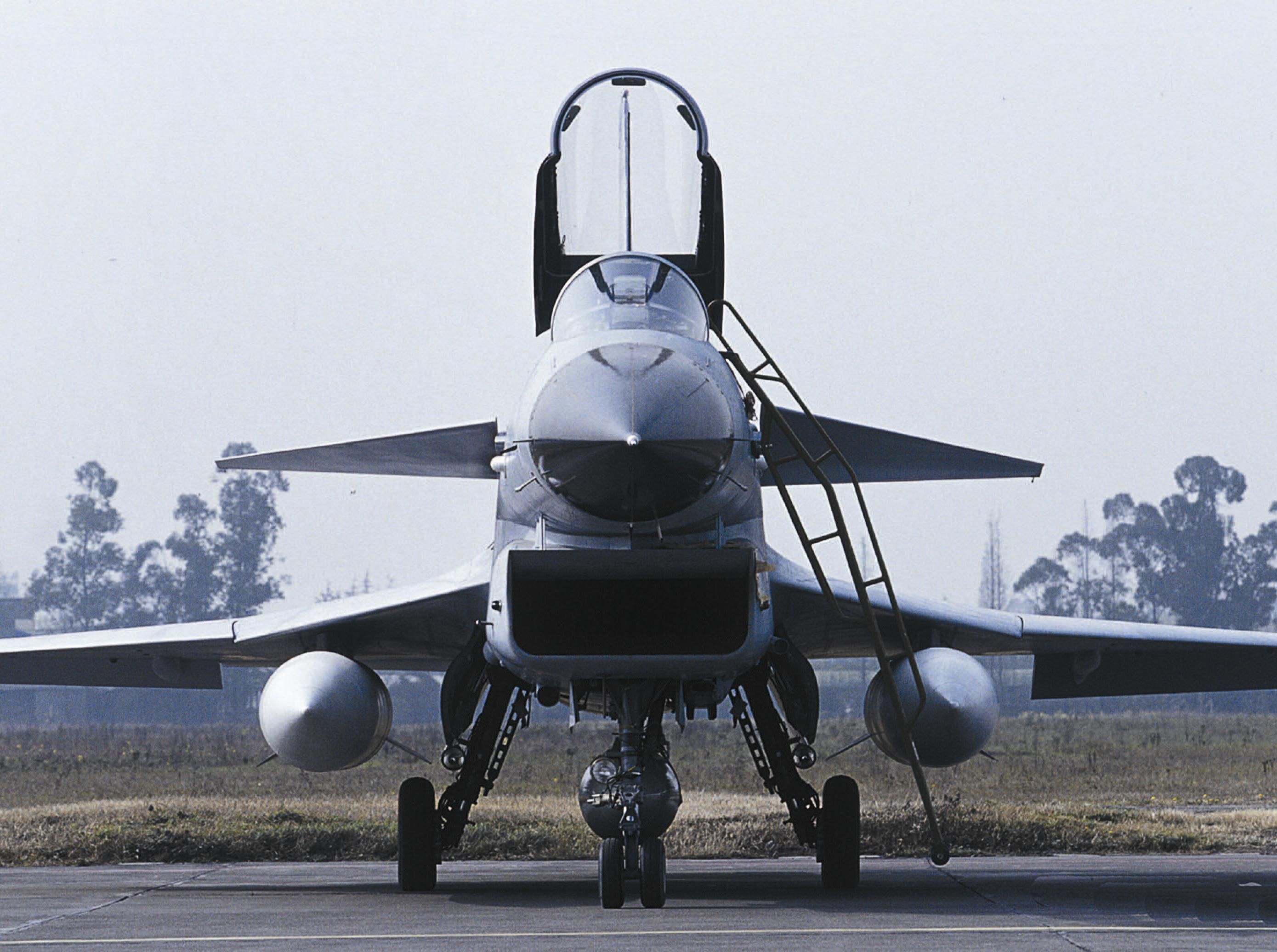 日本将修整大隅级登陆舰 强化夺岛能力