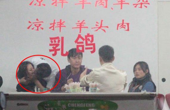 揭背妻偷吃的男星 陈浩民狼吻文章出轨(图)_手机凤凰网