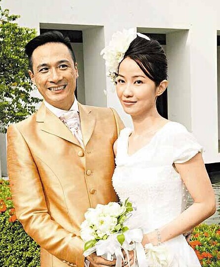 八小妹揭吴镇宇神秘娇妻:新加坡靓模 形象清纯(图)