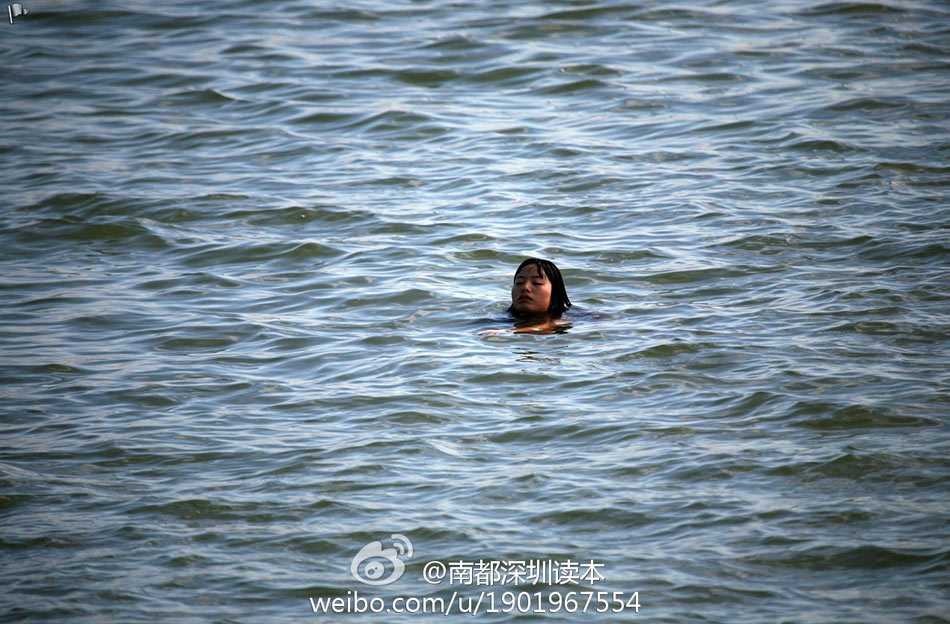 女子深圳跳海 壮汉救人默默离去