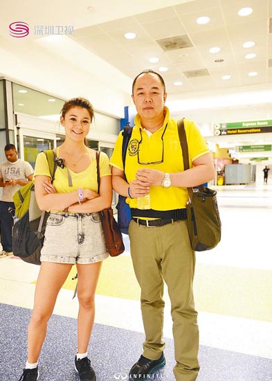 前妻生的23岁混血女儿张月亮参加深圳卫视实境秀节目《极速前进》录影