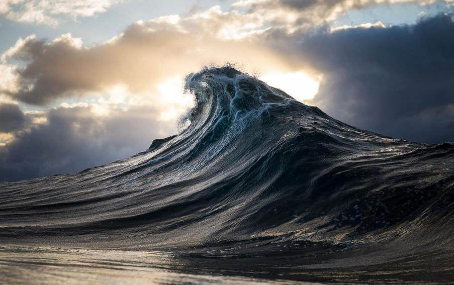 色盲摄影师拍摄的巨浪