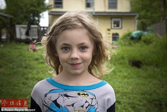 美国6岁孩童是罕见"流性人" 忽男忽女(图)