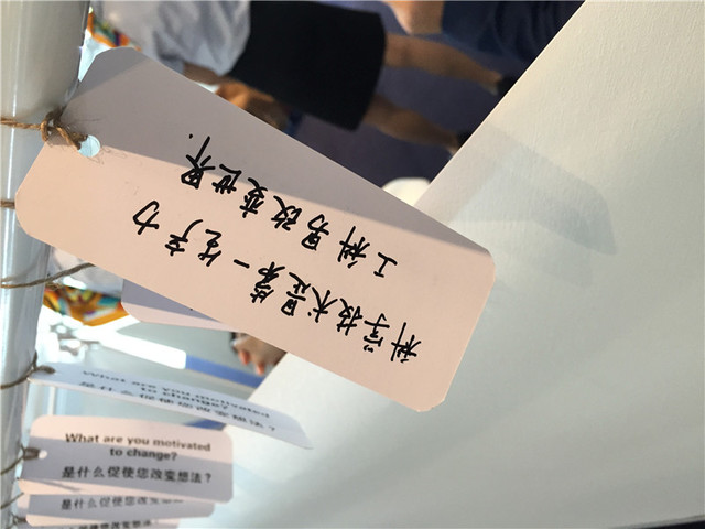 描述虚拟现实的话语有哪些_描述虚拟现实的话语有哪些句子