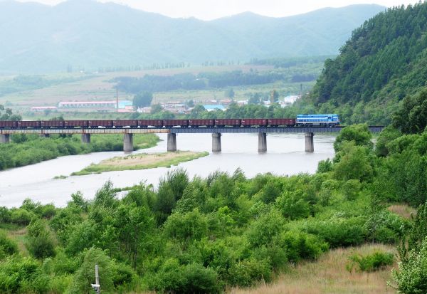 图们江铁路桥图片