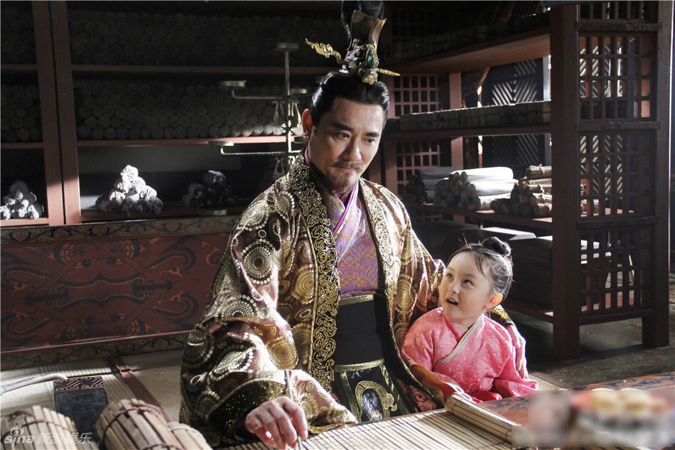 组图3岁倾城5岁倾国说的就是小芈月