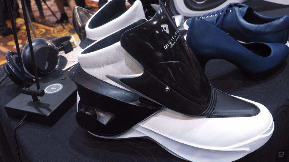 可自动系鞋带的高科技球鞋图赏