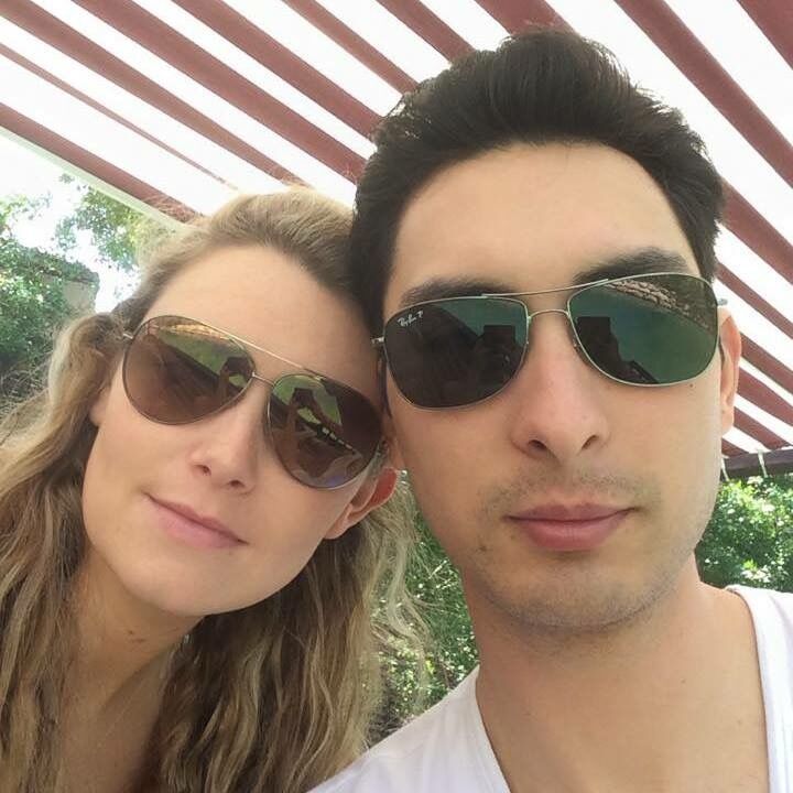 华天与女友亲密合照曝光 两人大秀恩爱