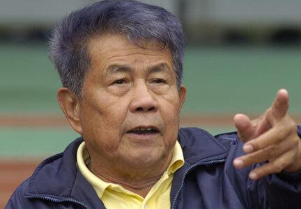 足坛悼念曾雪麟:足球启蒙人 为中国足球做贡献