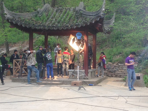 《母爱如山》剧组在琅琊山醉翁亭景区拍摄