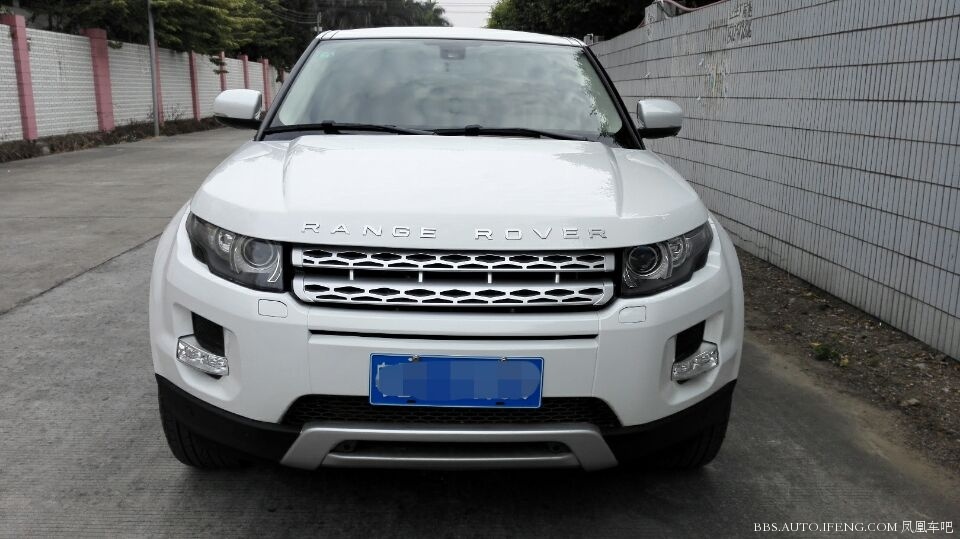 13路虎极光2.0t 白色