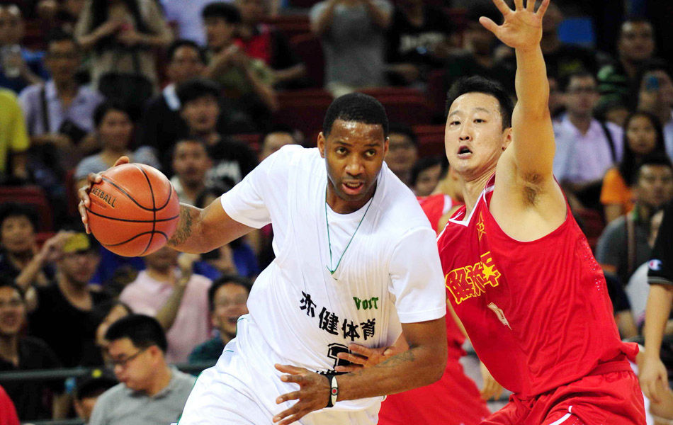 nba传奇巨星中国行深圳站-麦蒂得分上双率队险胜