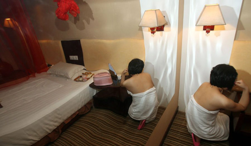 "灰姑娘":底层性工作者心酸