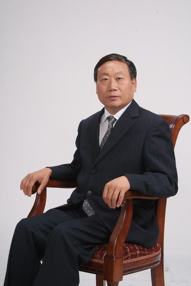 5/85,再如,现年57岁的山西华通路桥集团有限公司董事长王国瑞,其在