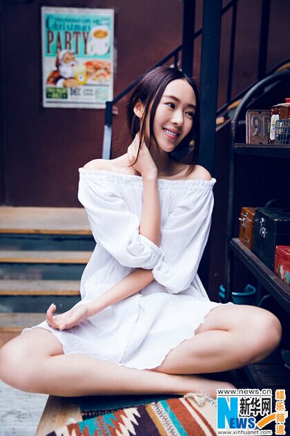 童瑶庆生照曝光微笑暖心正能量满满