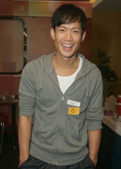 港媒曝tvb小生敖嘉年九月低调完婚