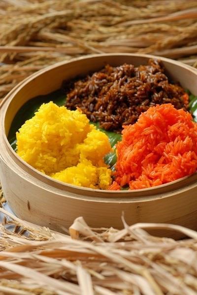 苗家三色饭极具苗族风味色彩的传统小吃