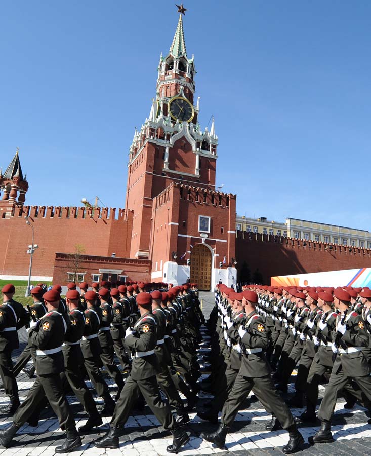 纪念卫国战争68周年 俄罗斯举行胜利日红场阅兵(1/31)