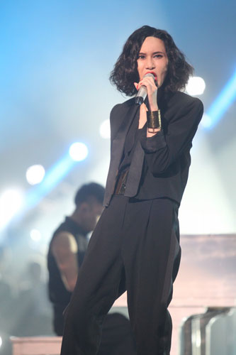 许环良,黄韵玲,袁惟仁,陈楚生,何洁,杨宗纬,尚雯婕等人纷纷发布了节目