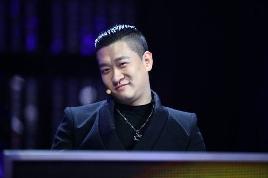 《中国喜剧星》导师曹云金随着浙江卫视喜剧励志真人秀《中国喜剧星》