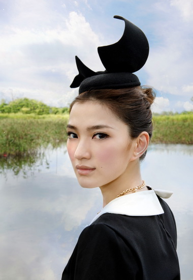 好声音学员丁丁北京签唱歌迷齐呼为你转身