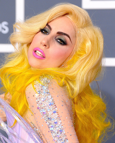 乐坛皇后ladygaga雷人发色前瞻