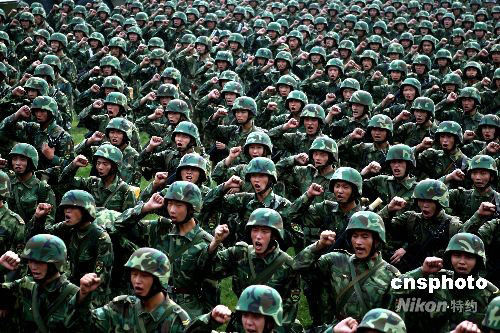 解放军演练部队战前宣誓(资料图)