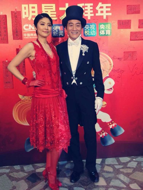 陈慧琳梁家辉献唱网友叹春晚成盗马记首映