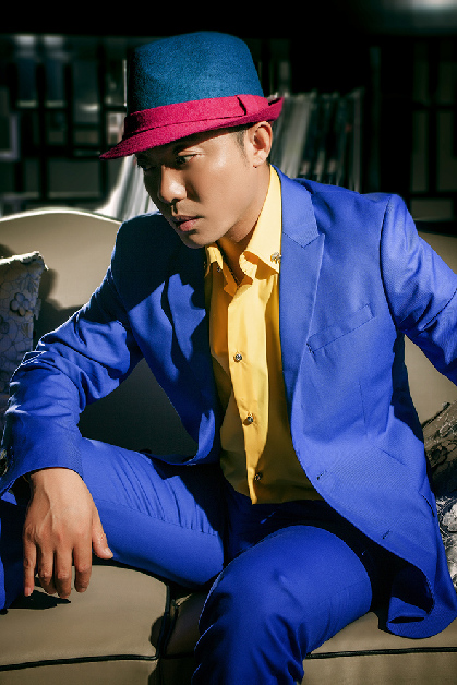 歌手黑龙弘扬正能量个唱主题曲龙在江湖登榜