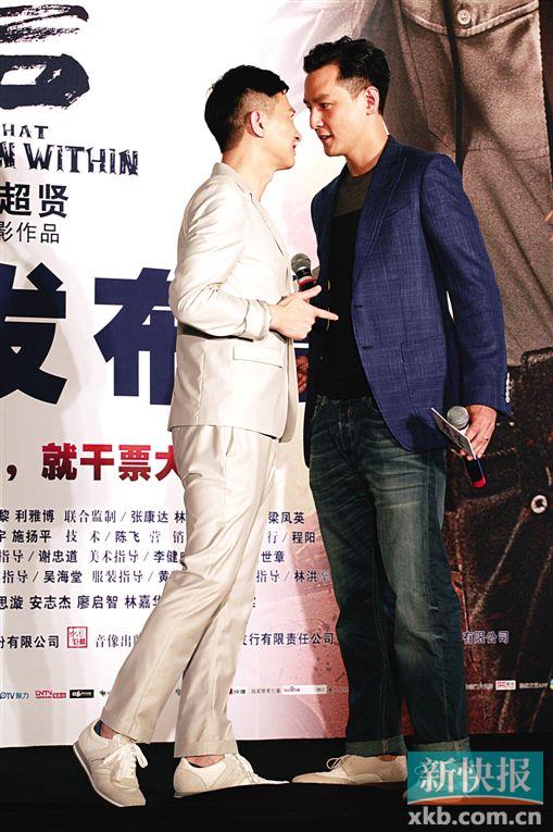 电影中吴彦祖的各种自虐,张家辉各种虐杀,张家辉现场扮"鬼脸"自称不想