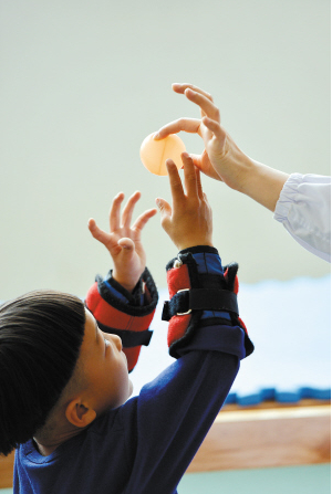 抢救未来云南脑瘫儿童康复治疗现状调查