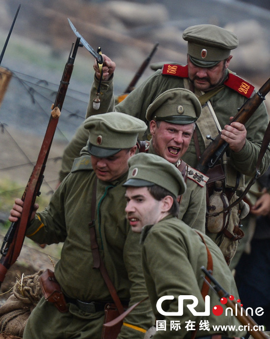 俄罗斯民众重现战争场景纪念一战爆发百年高清组图