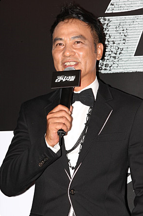 任达华参演《绝密跟踪》 剧情反转结局成迷(图)