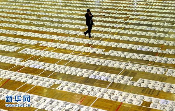 江苏美术高考模拟考:近3万份试卷集中评阅|阅卷|试卷_凤凰资讯