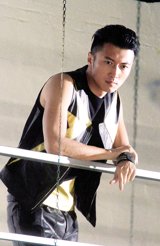 谢霆锋脸上写着生人勿近