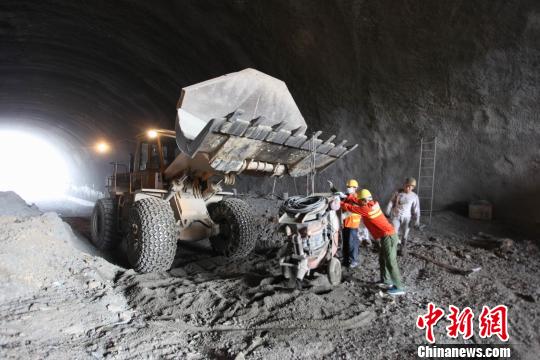 武九客运专线连接赣鄂首条隧道全线贯通