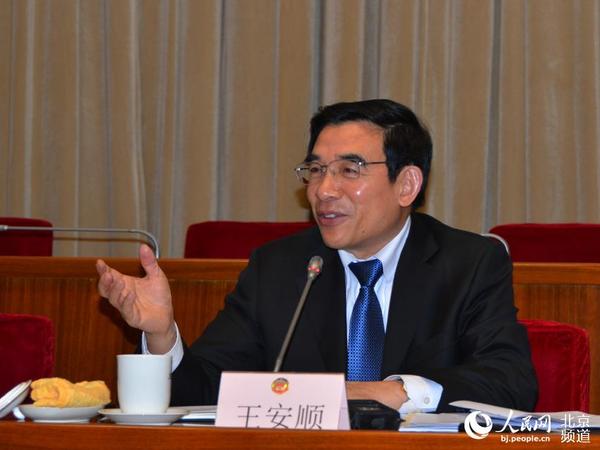两会特写:“老朋友”王安顺十分“接地气儿”|委员|政协_凤凰资讯